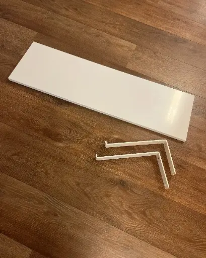 [1663] Shelf, White (connected to wooden plate)
